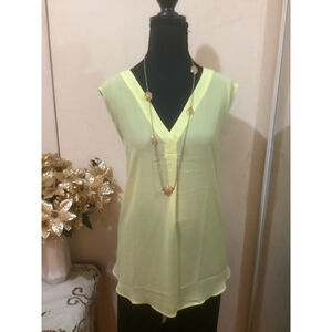 NWT ANN TAYLOR Women’s Summer Blouse!